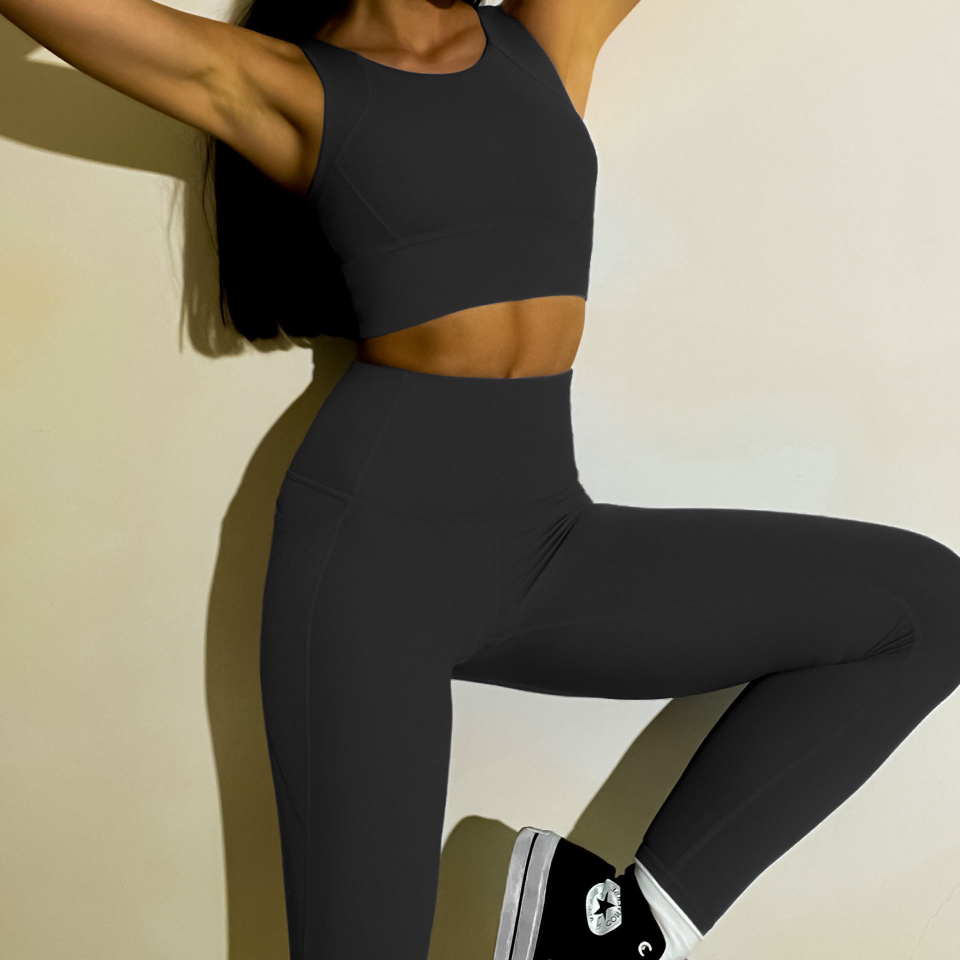 Popular Nude Fabric Sports Tank Top High Waist Pants Double Pocket Yoga Suit Set